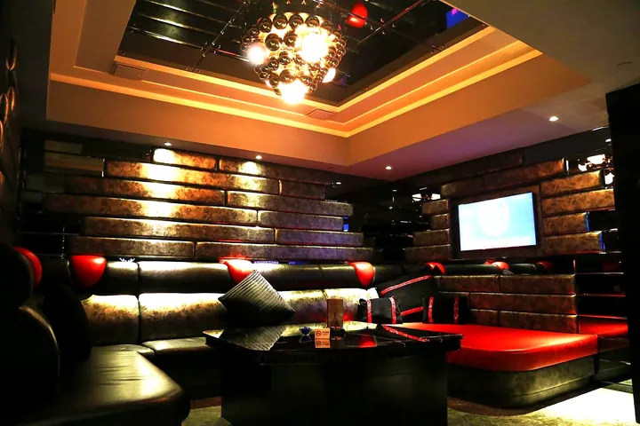 Brick-wall KTV private lounge