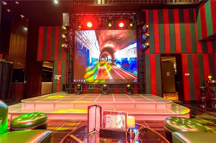 プライベートショーステージルーム